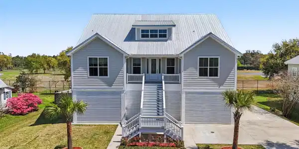 6 Sherman Avenue