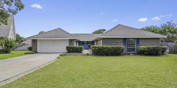 2552 Conifer Court