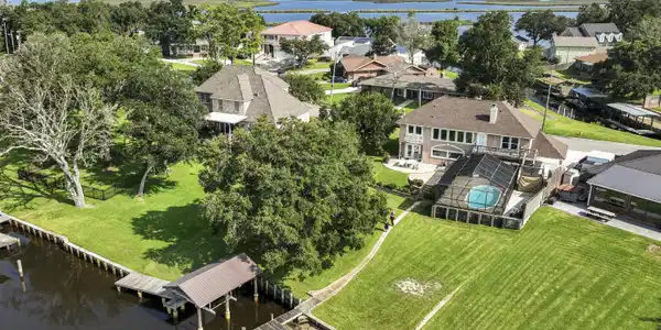 2509 S Shore Drive