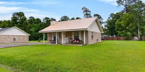 Image 3: 1002WashingtonSt-3 side view