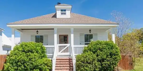 117 Bay Oaks Drive