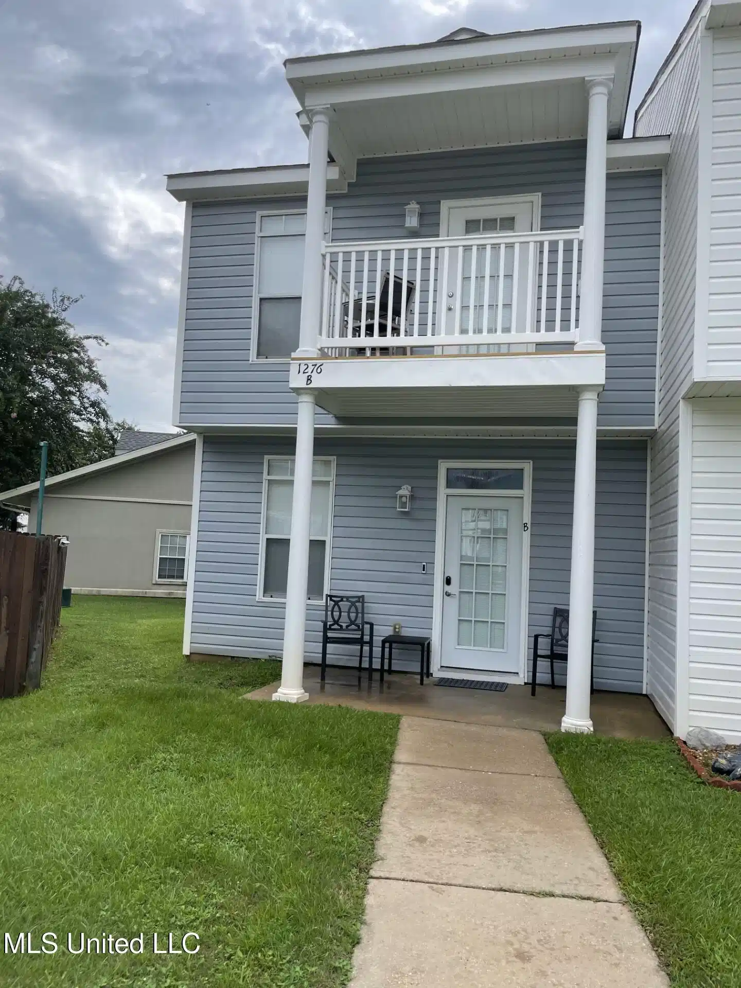 Image 1: Exterior