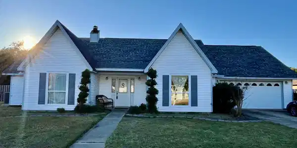 1301 Roswell Street