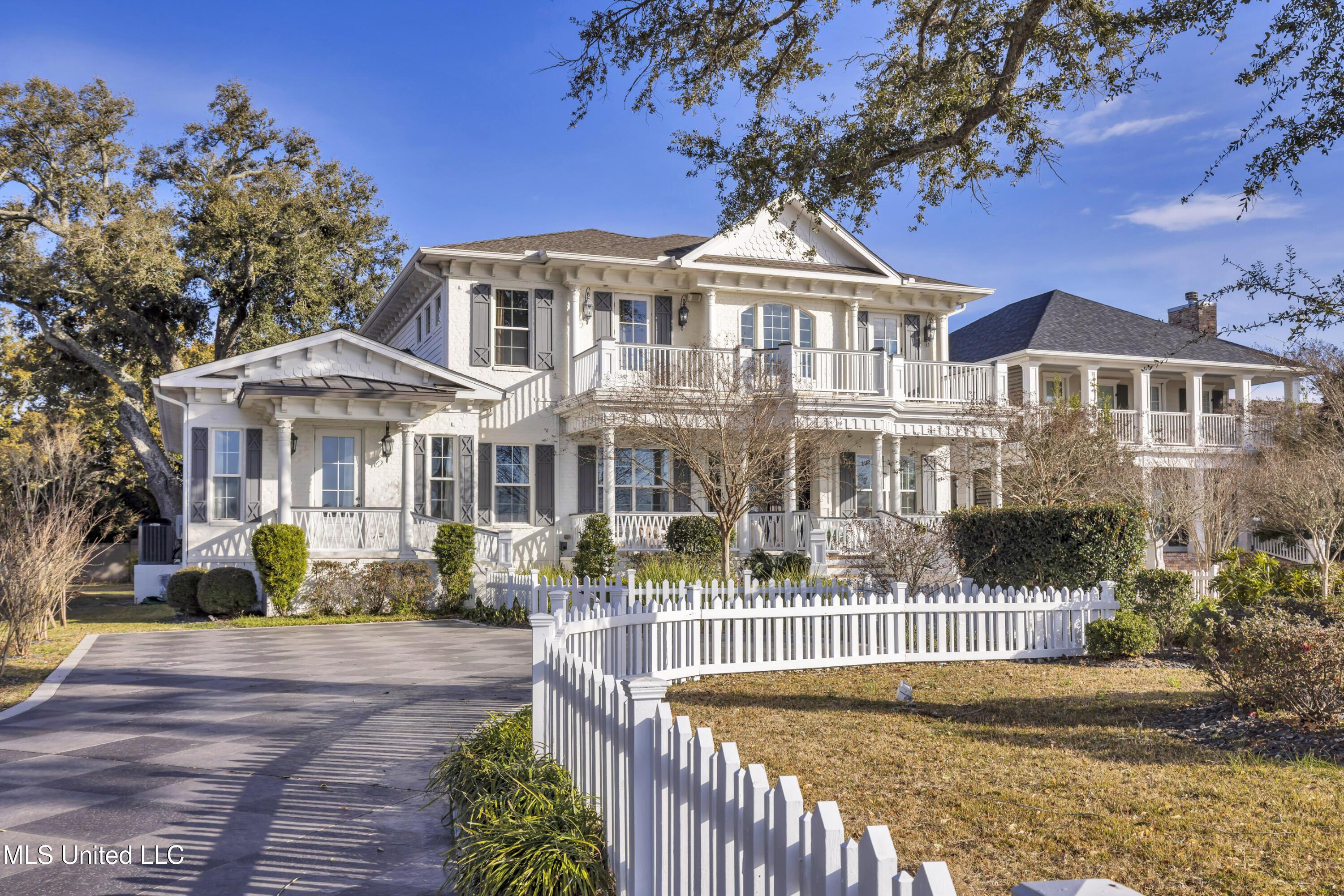 Image 3: 1118EBeachBlvd-2