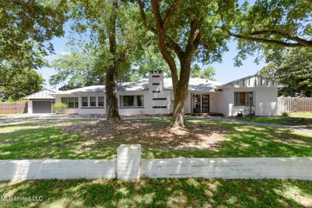 114 Camellia Drive