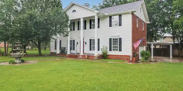 Image 3: Front View