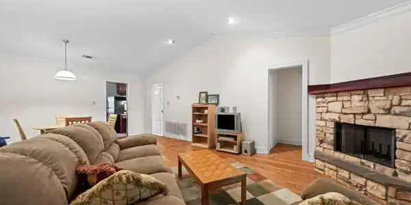 Image 4: Great Room