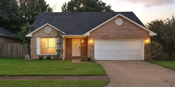 2059 Woodfield Lane