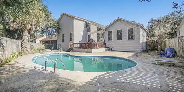 4409 Shadow Wood Circle