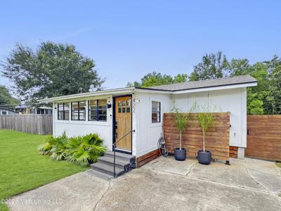 422 Merritt Street