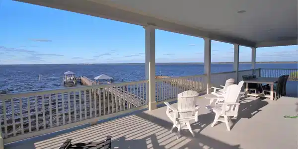 Image 3: Porch