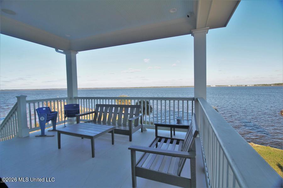 Image 4: Porch