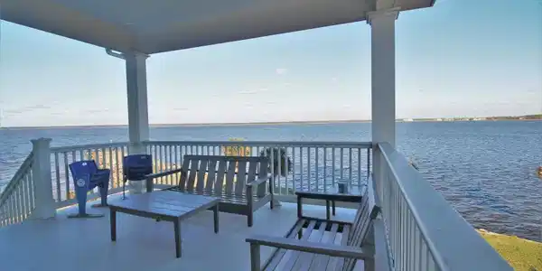 Image 4: Porch