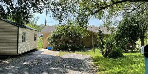 1909 24th Street E