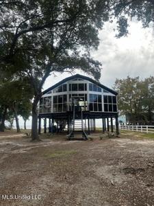 4957 Belle Fontaine Road E