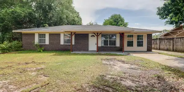 1302 Parktown Drive