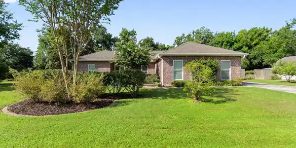 210 Henley Place