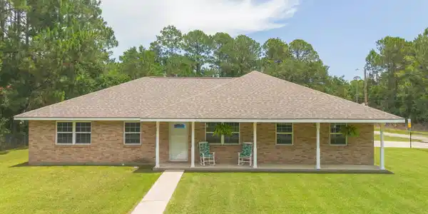728 Barlow Street