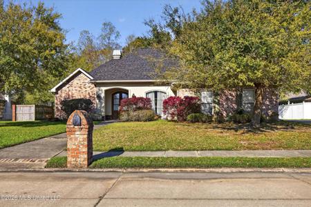 809 Darius Drive