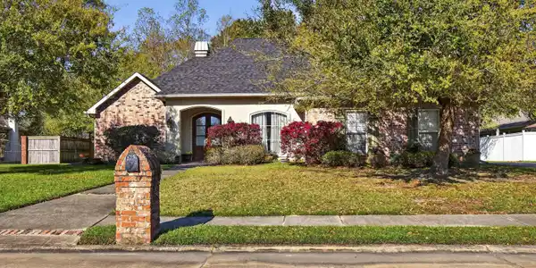 809 Darius Drive