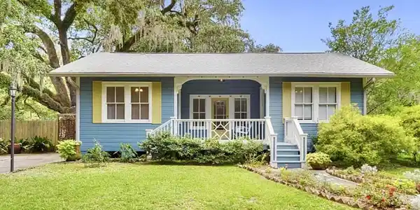 929 Bridge Street