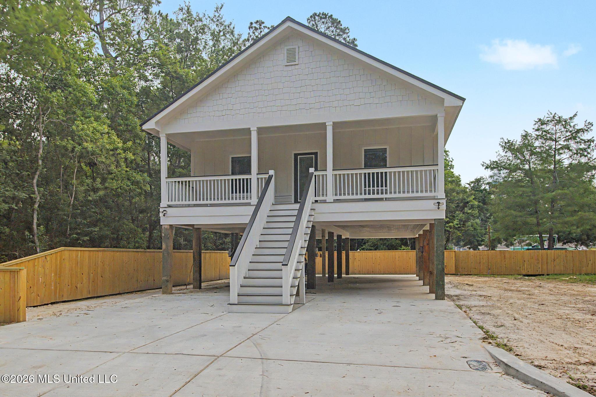 Image 3: Front View