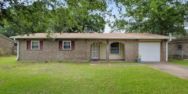 2913 Ladnier Road