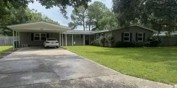 2404 Rosewood Street