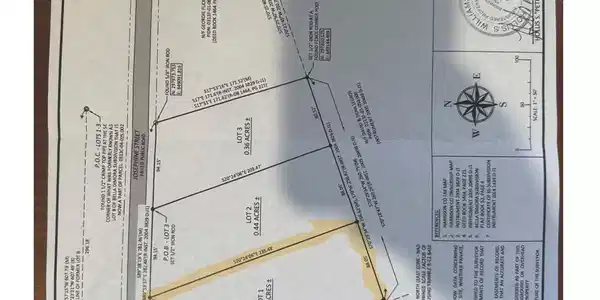Image 2: Lot 1