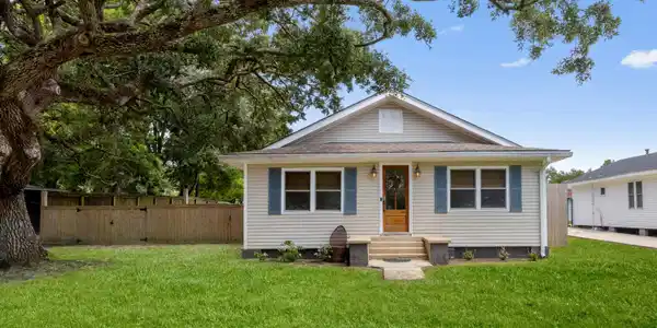 122 E Third Street