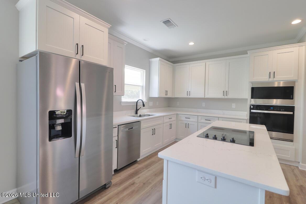Image 3: 3Kitchen2