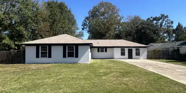 1816 Seacliffe Drive