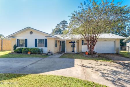 3113 Beachview Drive
