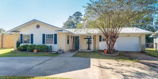 3113 Beachview Drive