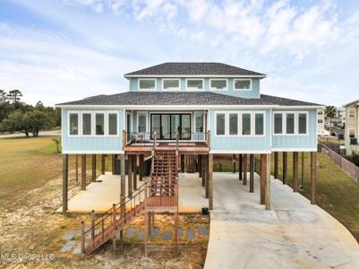790 W Beach Boulevard