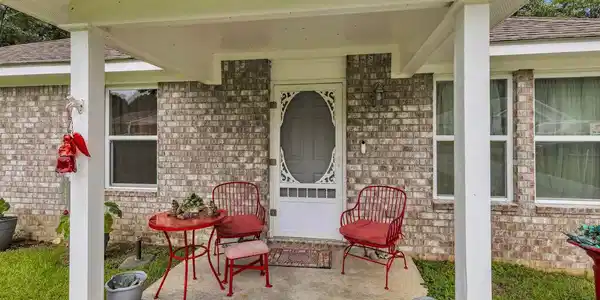Image 2: 1084KoloaCt-3 Front Entry