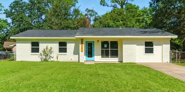 2401 Oxford Drive