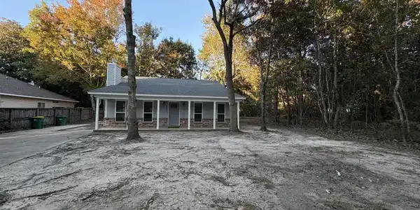 9504 Live Oak Avenue