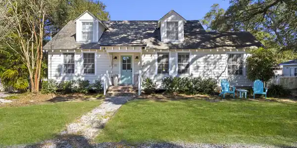 111 Bay View Court