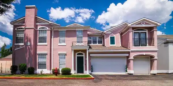 2252 Beach Drive