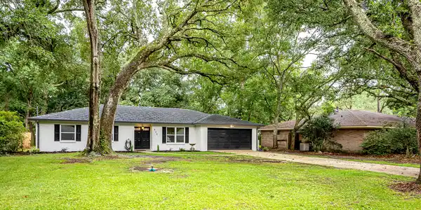 825 Graveline Road