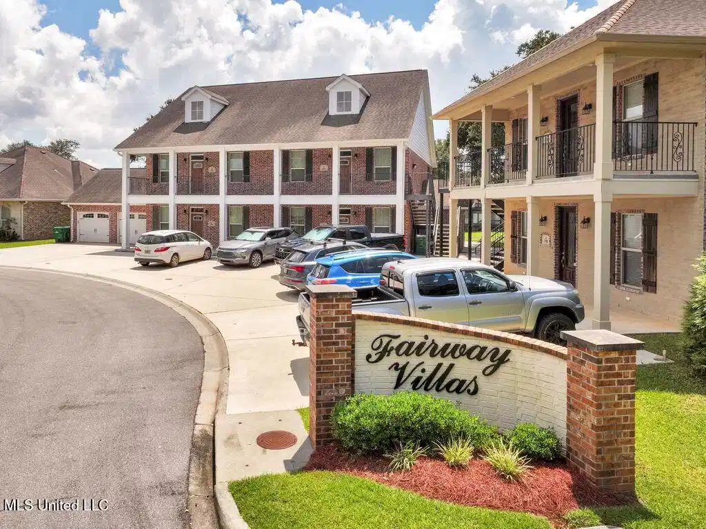 Image 1: 204FairwayVillas-1