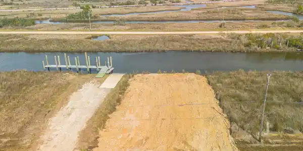 Image 3: W Bayou