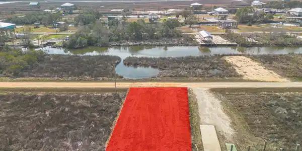 Image 4: Outline of property