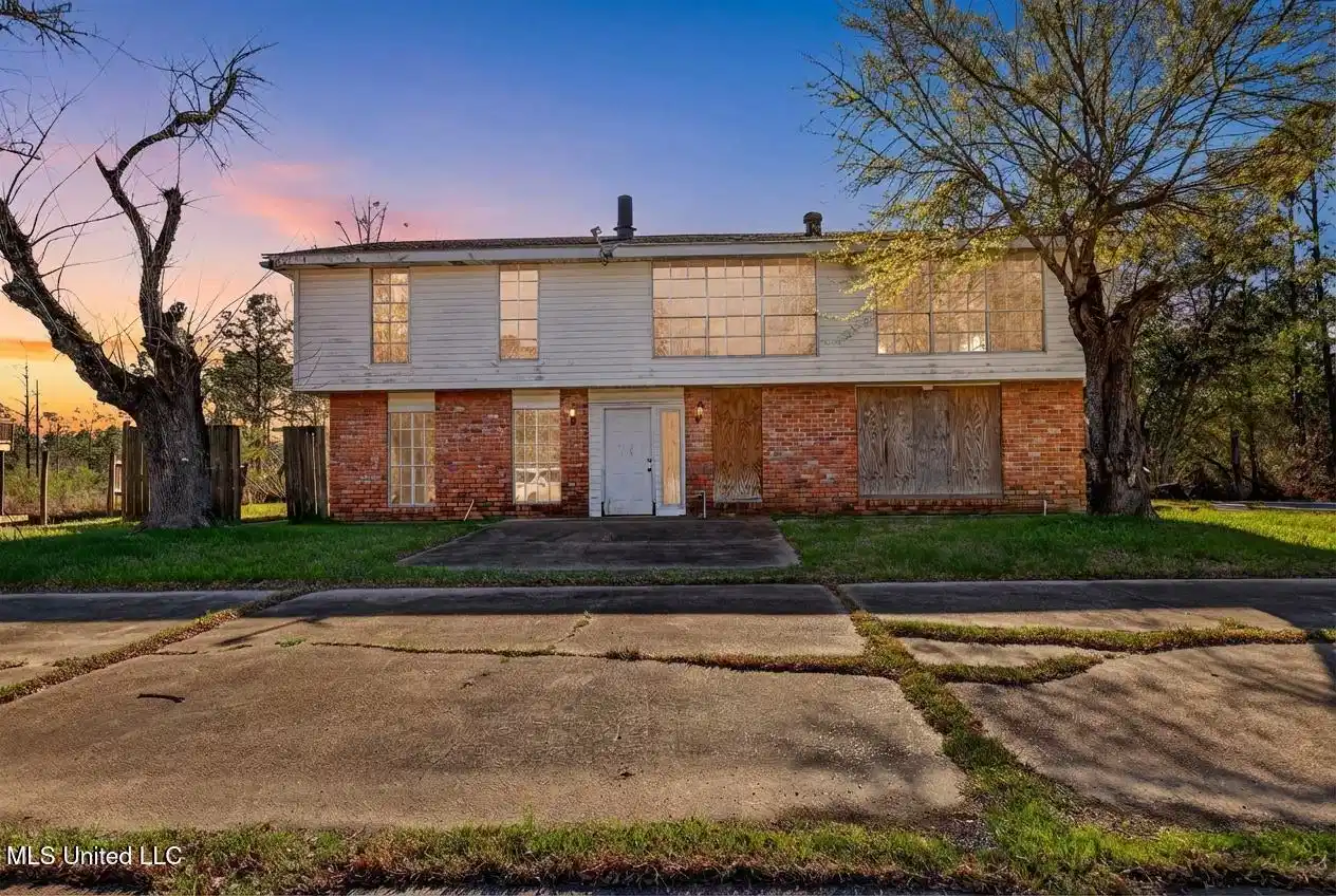 Image 1: 10149RiverDr