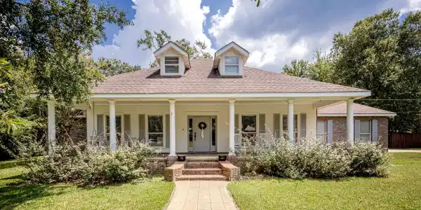 112 White Boulevard