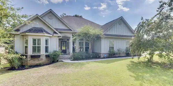 24895 Knollwood Drive
