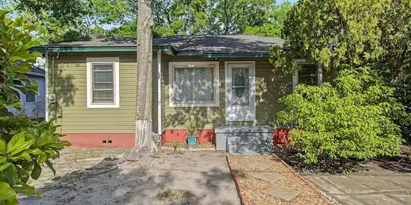166 Violet Street