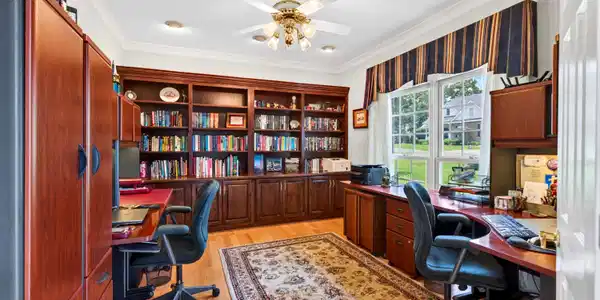 Image 4: 7523CherryHillDr.-11