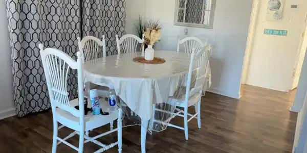 Image 3: DINING
